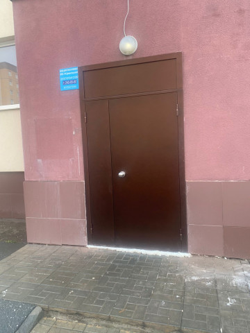 Заменены двери