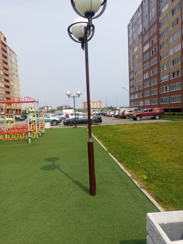 Восстановлен сломанный столб освещения.
