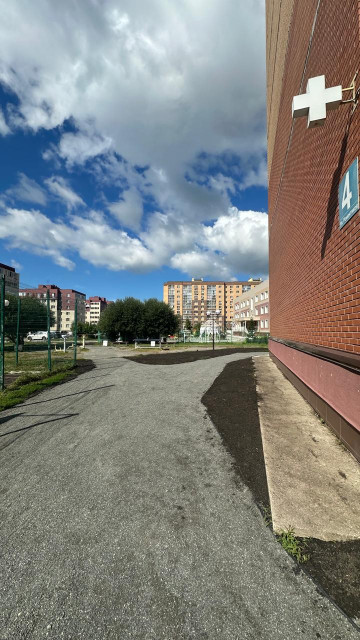 Облагородили территорию с торец дома Романтиков 4